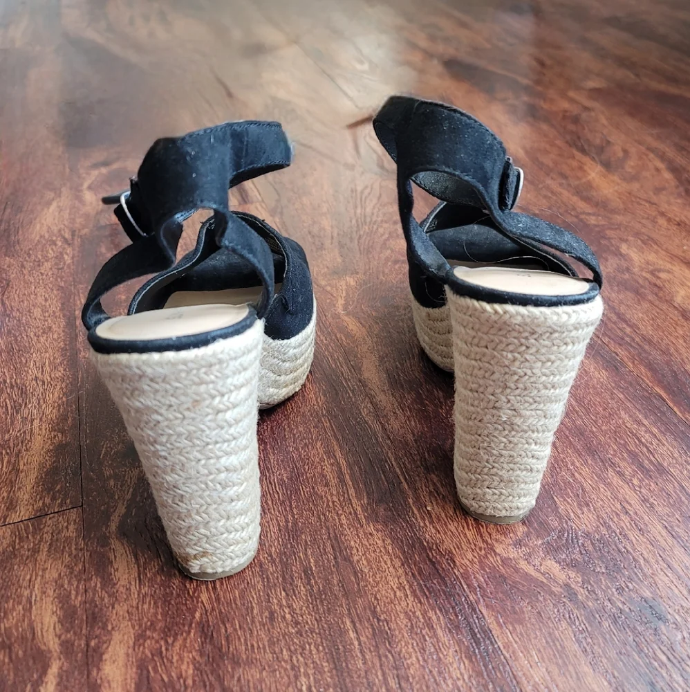 EUC Sun + Stone Fey Black Platform Faux Suede Sandals with Ankle Strap